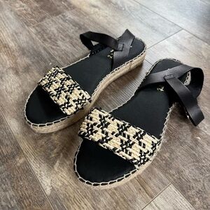 NWOT! Paseart Stylish Black and Tan Raffia Platform Espadrille  Sandals Size 39